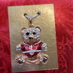 Vintage Savvy Collection Swarvoski Crystal Bear Pendant 1".